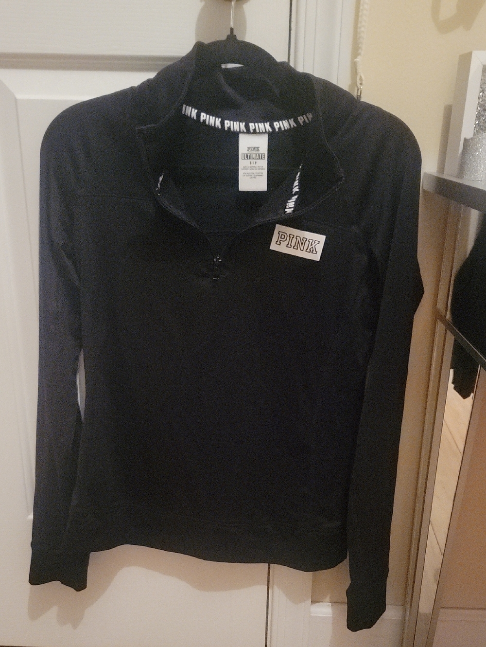 Victoria's Secret Pink. Black Ultimate Top. Size Small. Like New!!!